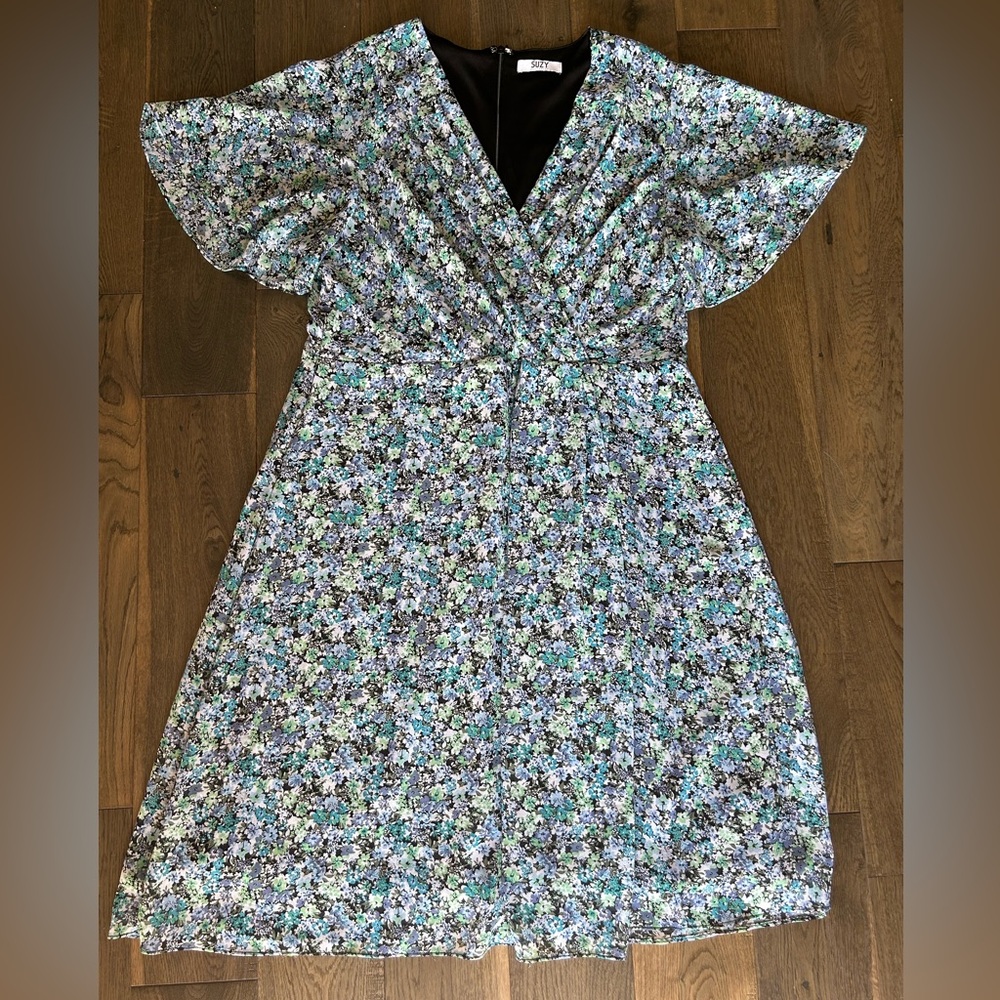 👗Floral Wrap Dress💗